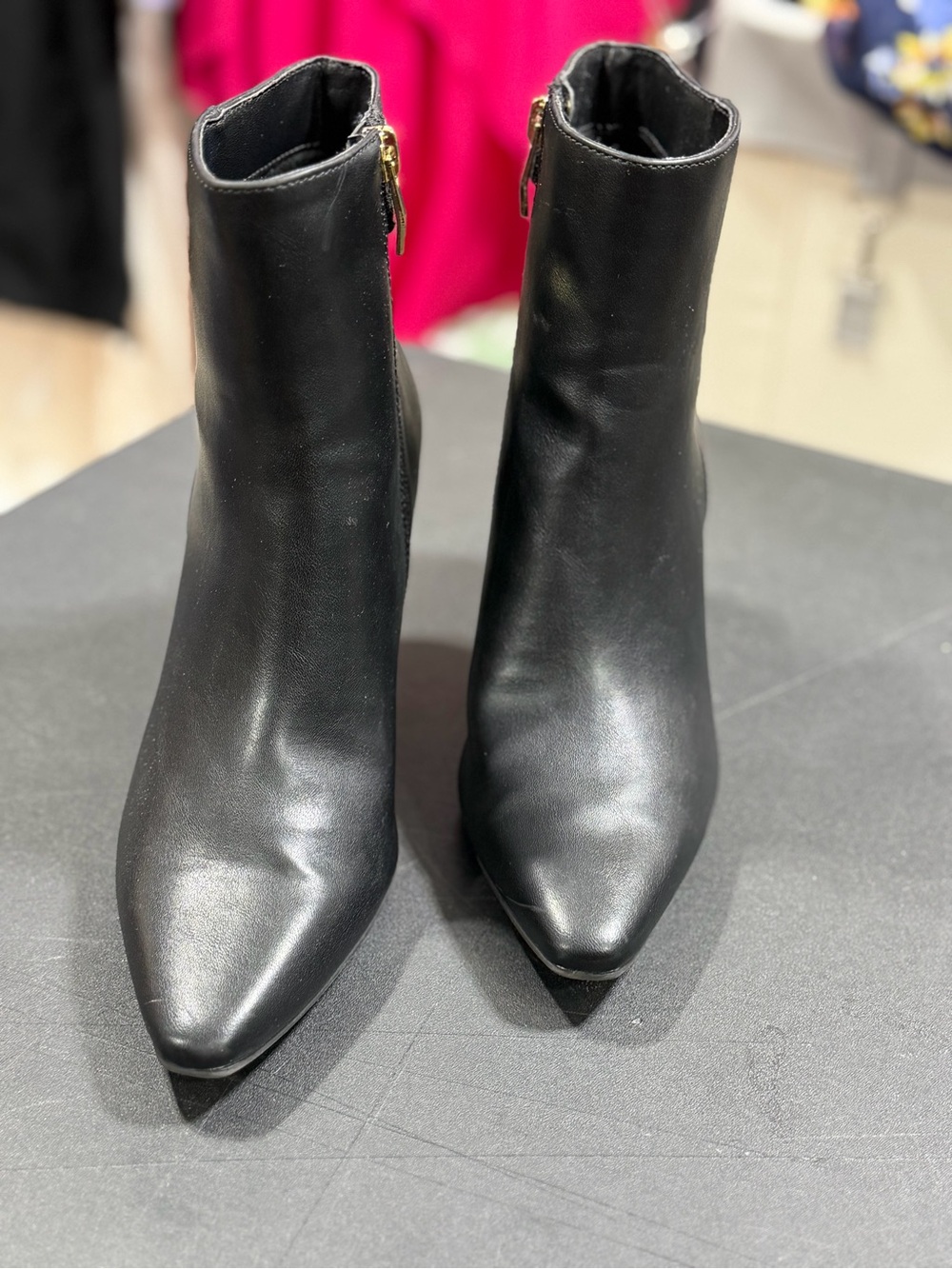 Liz Claiborne Black Leather Pointed Ankle Heeled Boots - Picture 9 of 10
